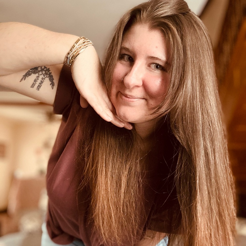 Meet your Posher, Felicia